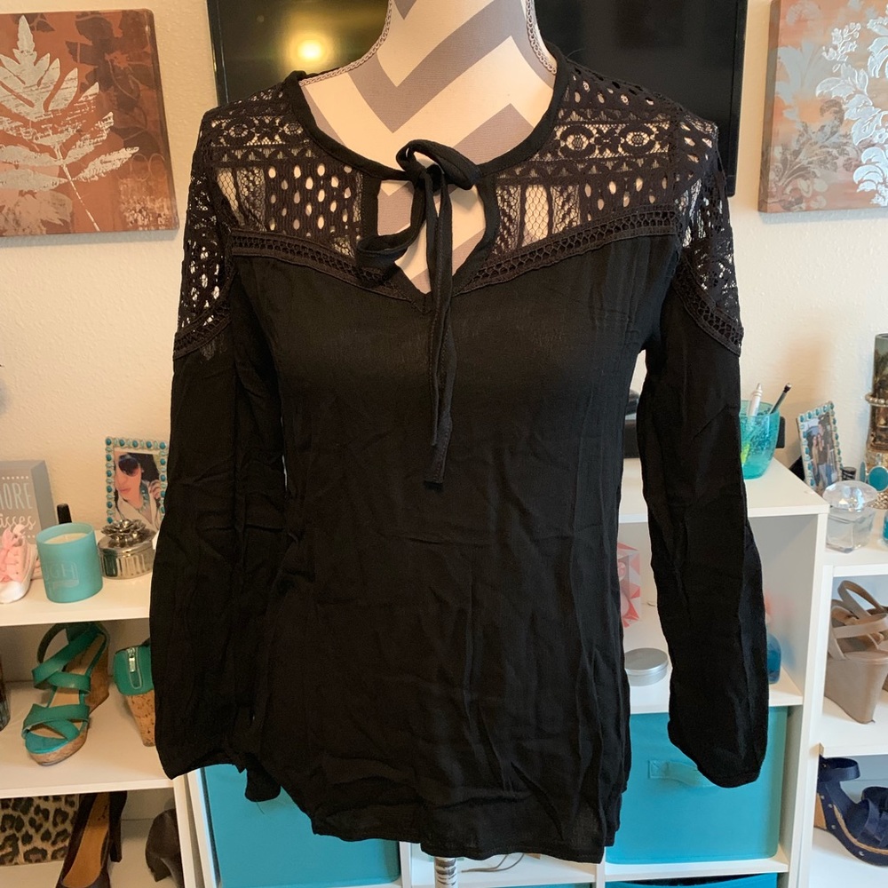 Leo Rosi Boho Lace Rory black top size medium - Picture 2 of 7